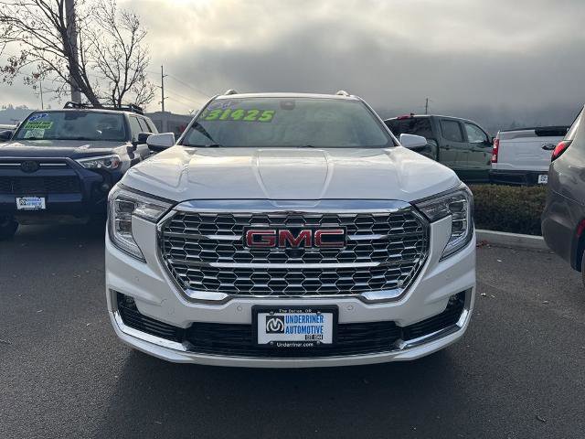 Used 2024 GMC Terrain Denali w/ Denali Premium Package image 7