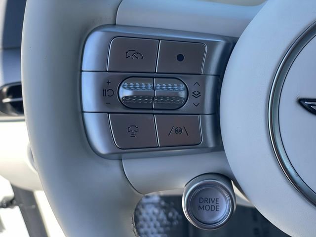 Used 2023 Genesis GV60 Advanced image 9