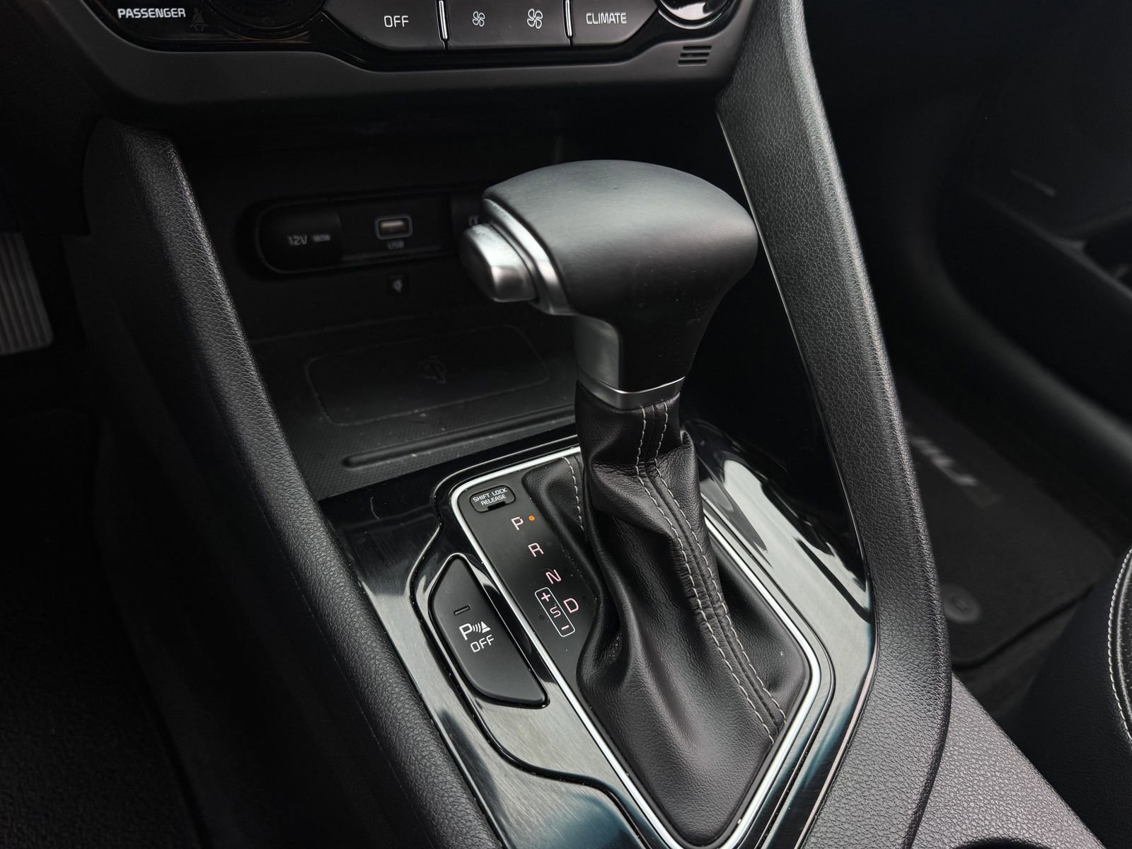 Used 2021 Kia Niro EX Premium FWD image 20