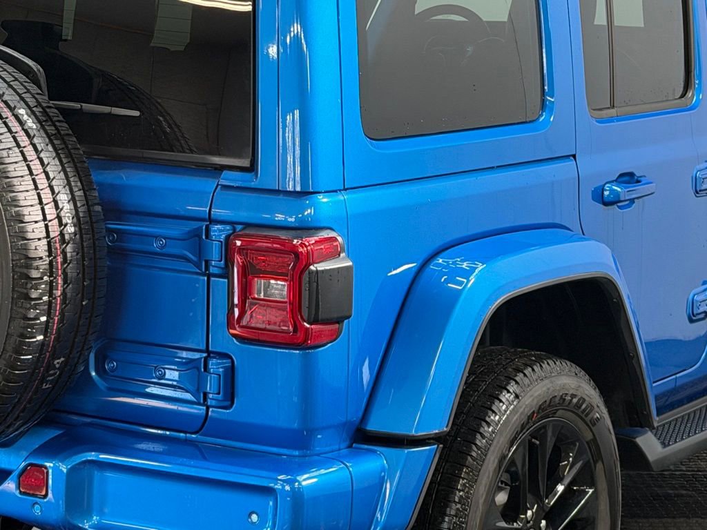 Used 2022 Jeep Wrangler Unlimited Sahara image 18