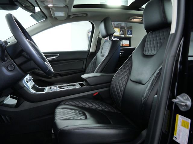Certified 2024 Ford Edge Titanium w/ Equipment Group 301A image 17