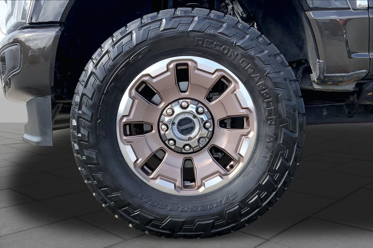 Certified 2024 Ford F350 King Ranch w/ FX4 Off-Road Package AWD/4WD image 11
