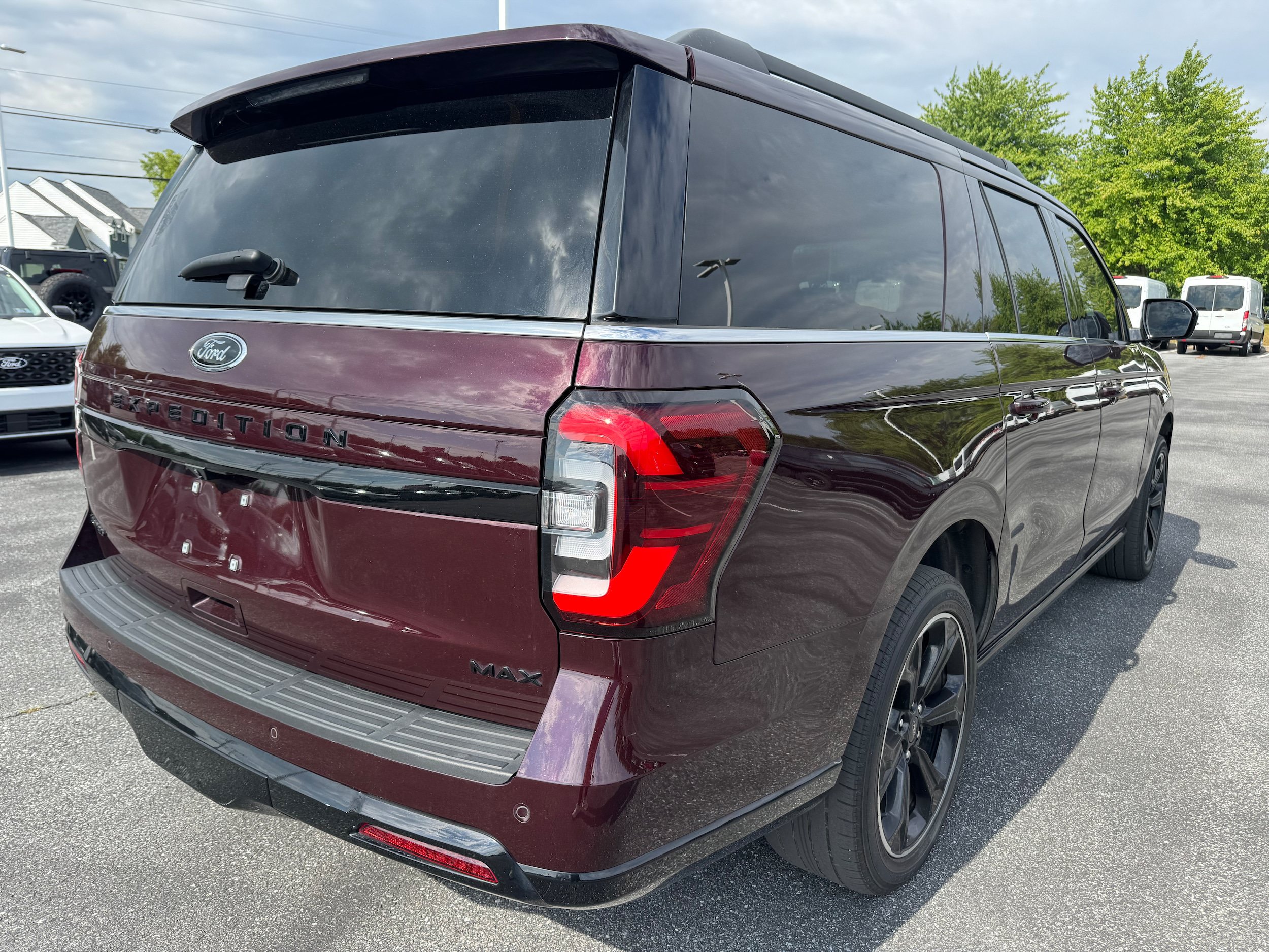 Certified 2023 Ford Expedition Max Limited AWD/4WD image 5