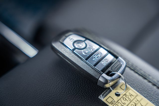 Certified 2024 Ford F150 Lariat w/ FX4 Off-Road Package image 56