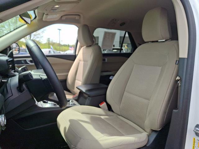 Certified 2022 Ford Explorer XLT w/ Class IV Trailer Tow Package image 14