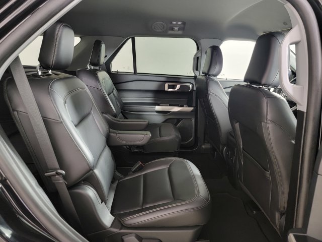Certified 2023 Ford Explorer XLT w/ Equipment Group 202A AWD/4WD image 18