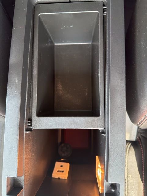Used 2017 Chevrolet Equinox Premier w/ Enhanced Convenience Package FWD image 32