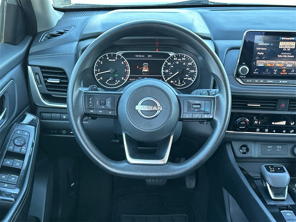 Used 2024 Nissan Rogue SV image 23