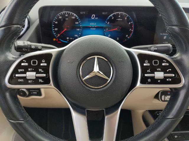 Used 2022 Mercedes-Benz GLA 250 4MATIC image 11
