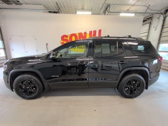 Used 2022 GMC Acadia AT4 image 2