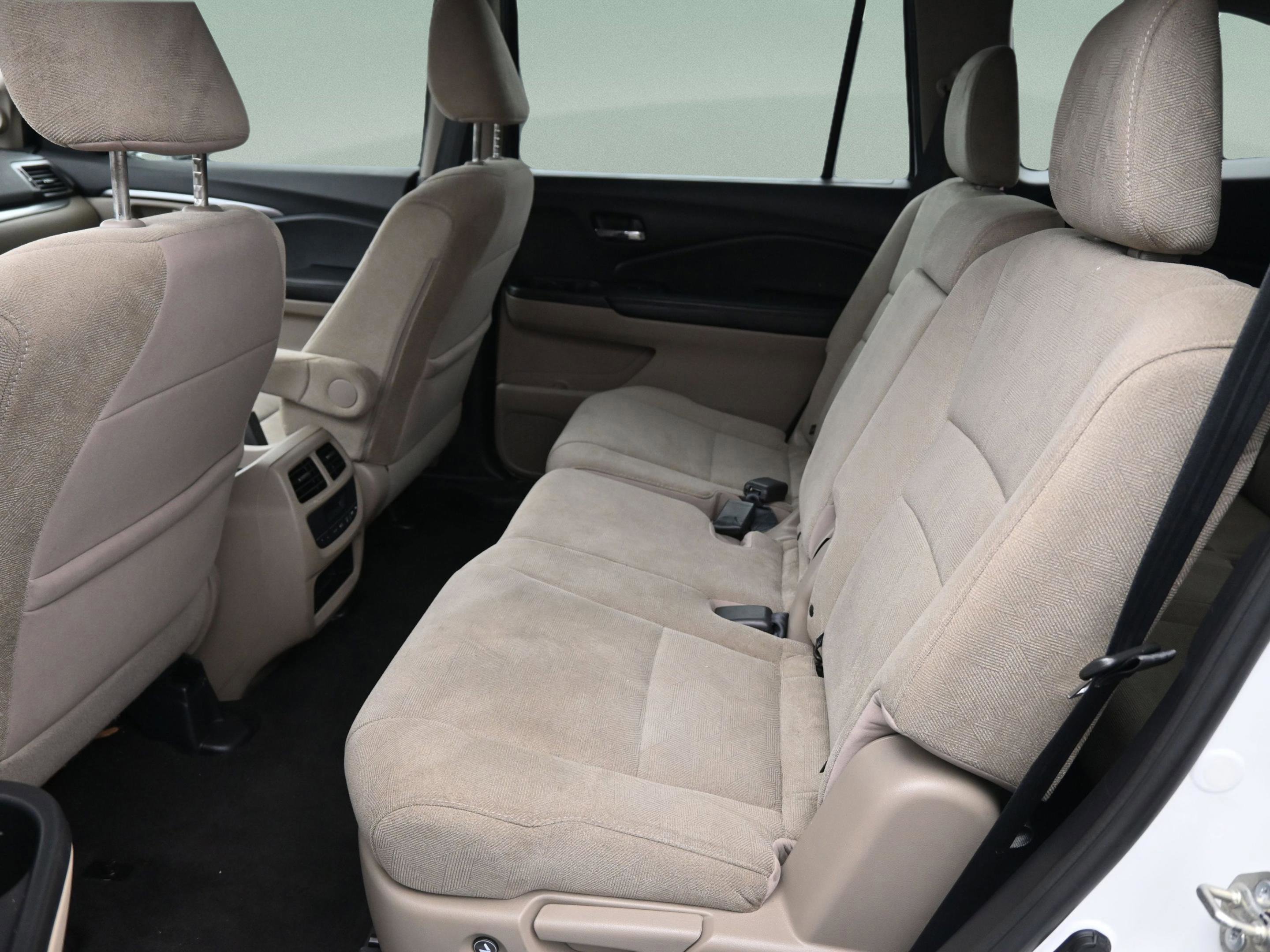 Used 2020 Honda Pilot EX image 34