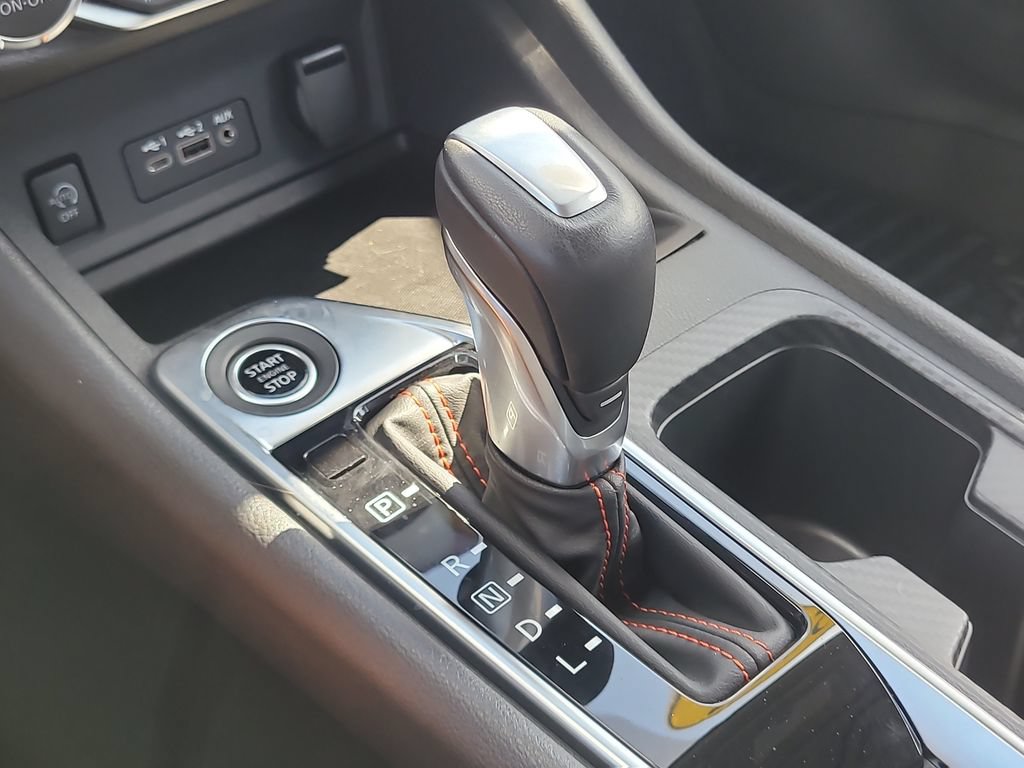 Used 2025 Nissan Sentra SR FWD image 23