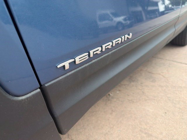 Used 2024 GMC Terrain SLT AWD/4WD image 13