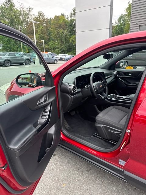 Used 2025 Chevrolet Equinox LT AWD/4WD image 15