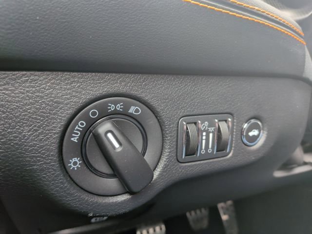 Used 2022 Dodge Challenger R/T Scat Pack image 24