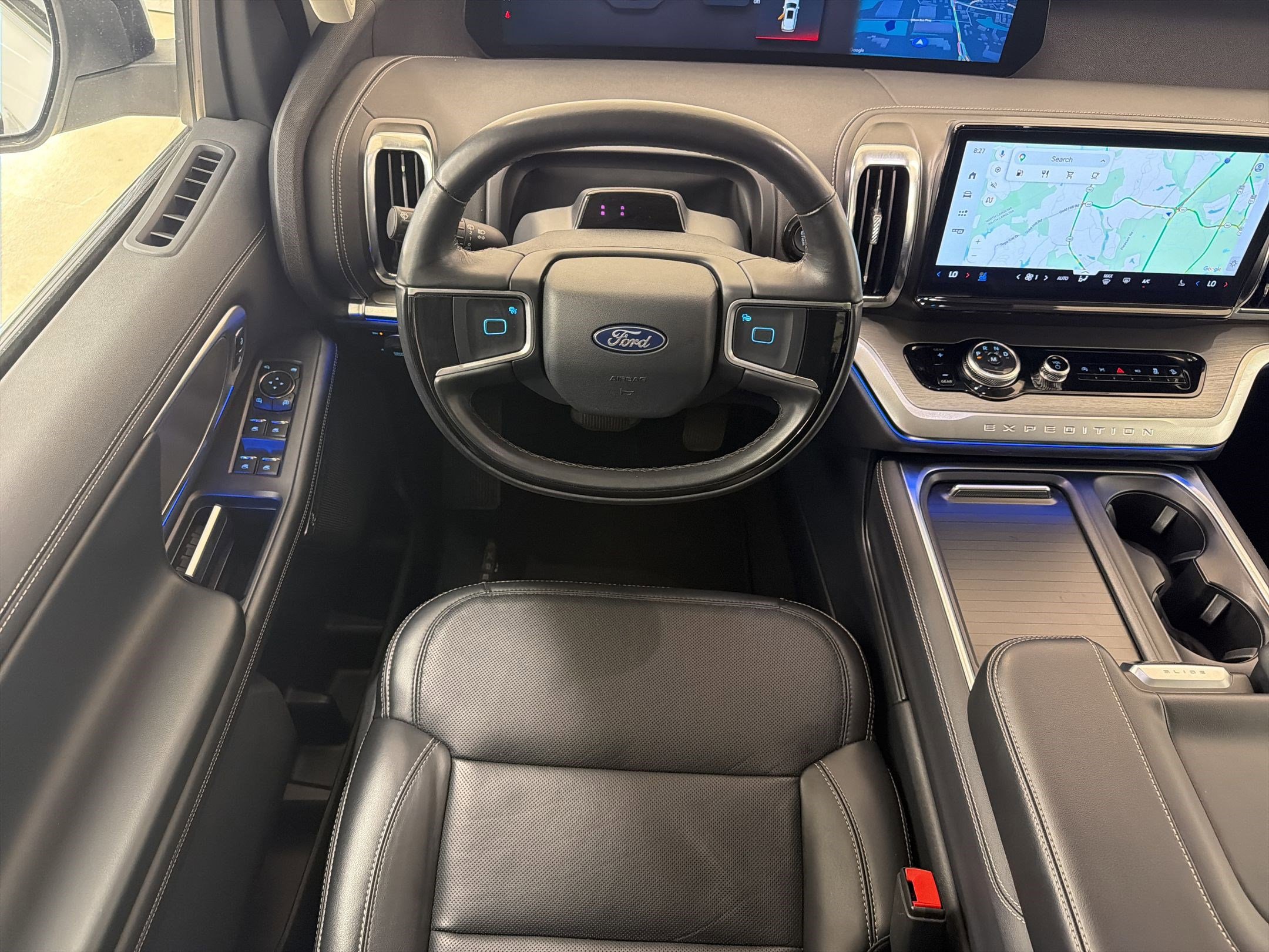 Certified 2025 Ford Expedition Platinum AWD/4WD image 4