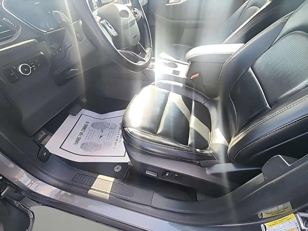 Certified 2024 Ford Escape Platinum AWD/4WD image 24