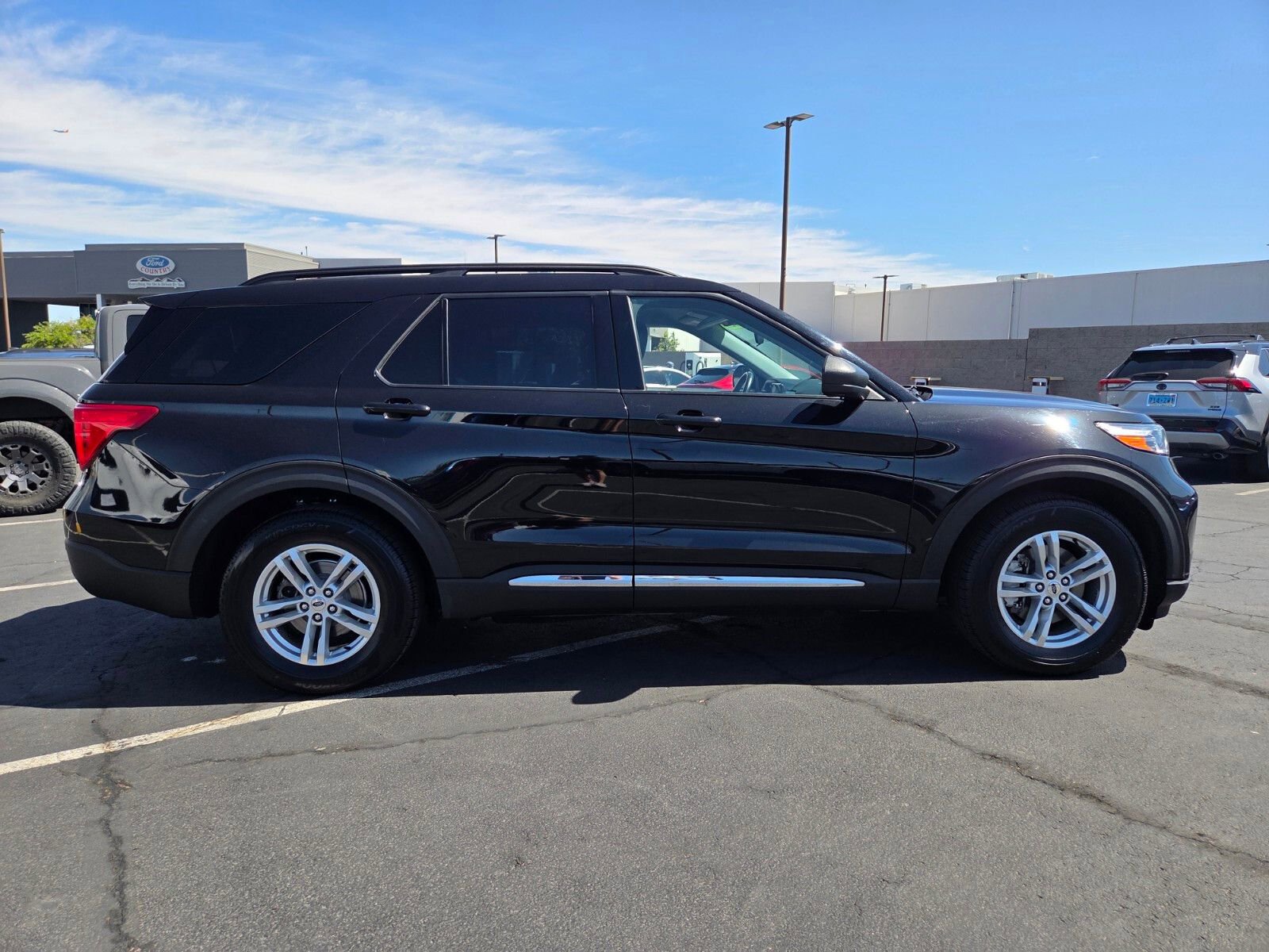 Certified 2023 Ford Explorer XLT w/ Equipment Group 202A RWD image 7