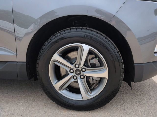 Certified 2024 Ford Edge SEL w/ Convenience Package AWD/4WD image 12