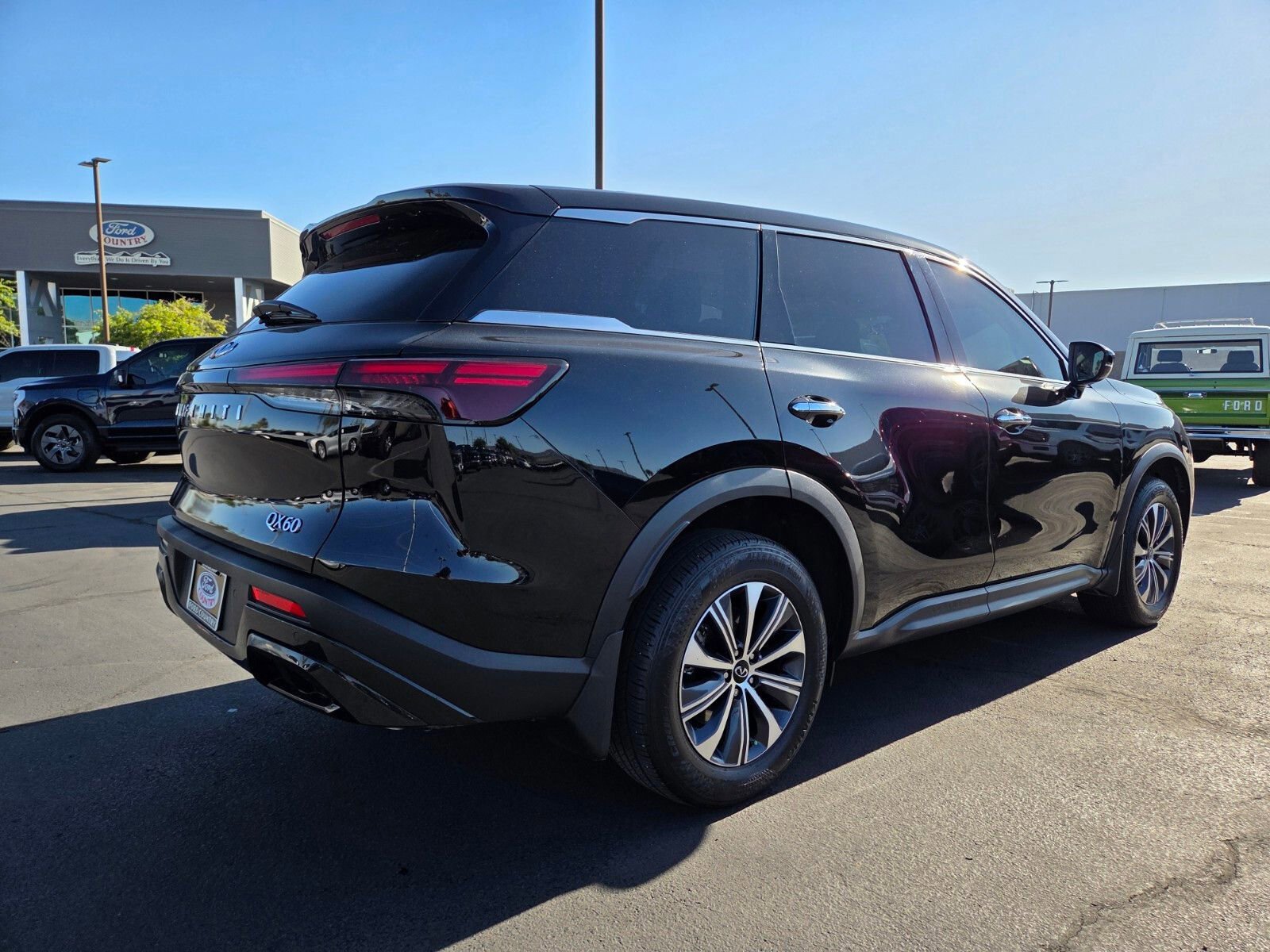 Used 2025 INFINITI QX60 Pure FWD image 5