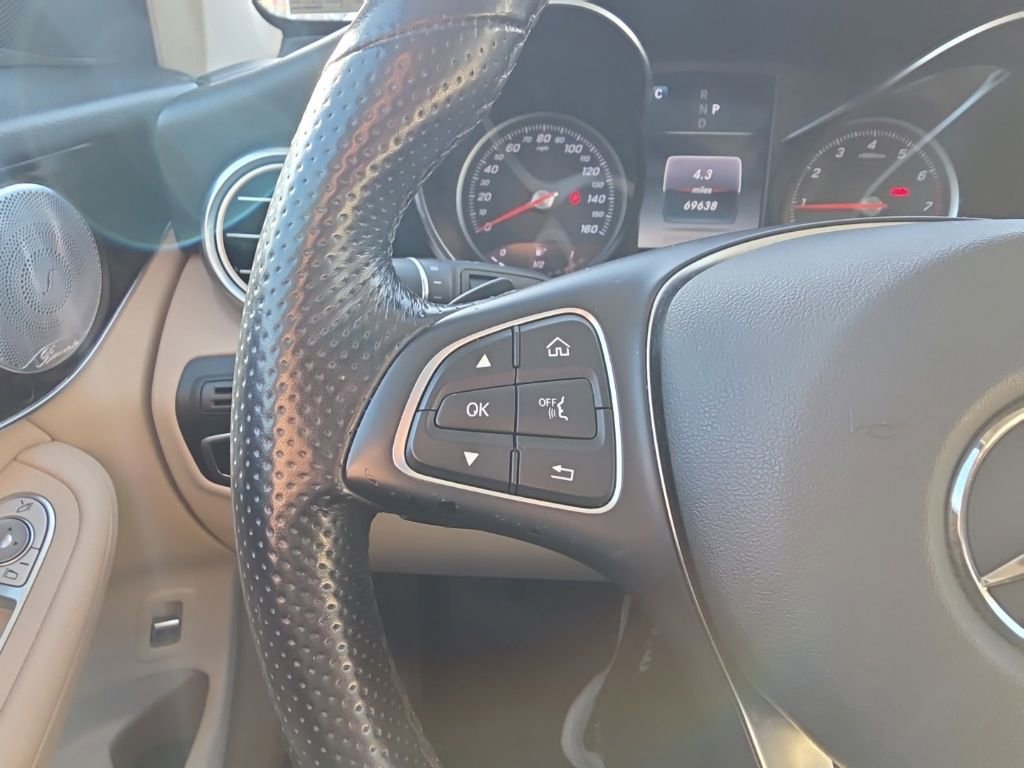 Used 2019 Mercedes-Benz GLC 300 4MATIC image 17