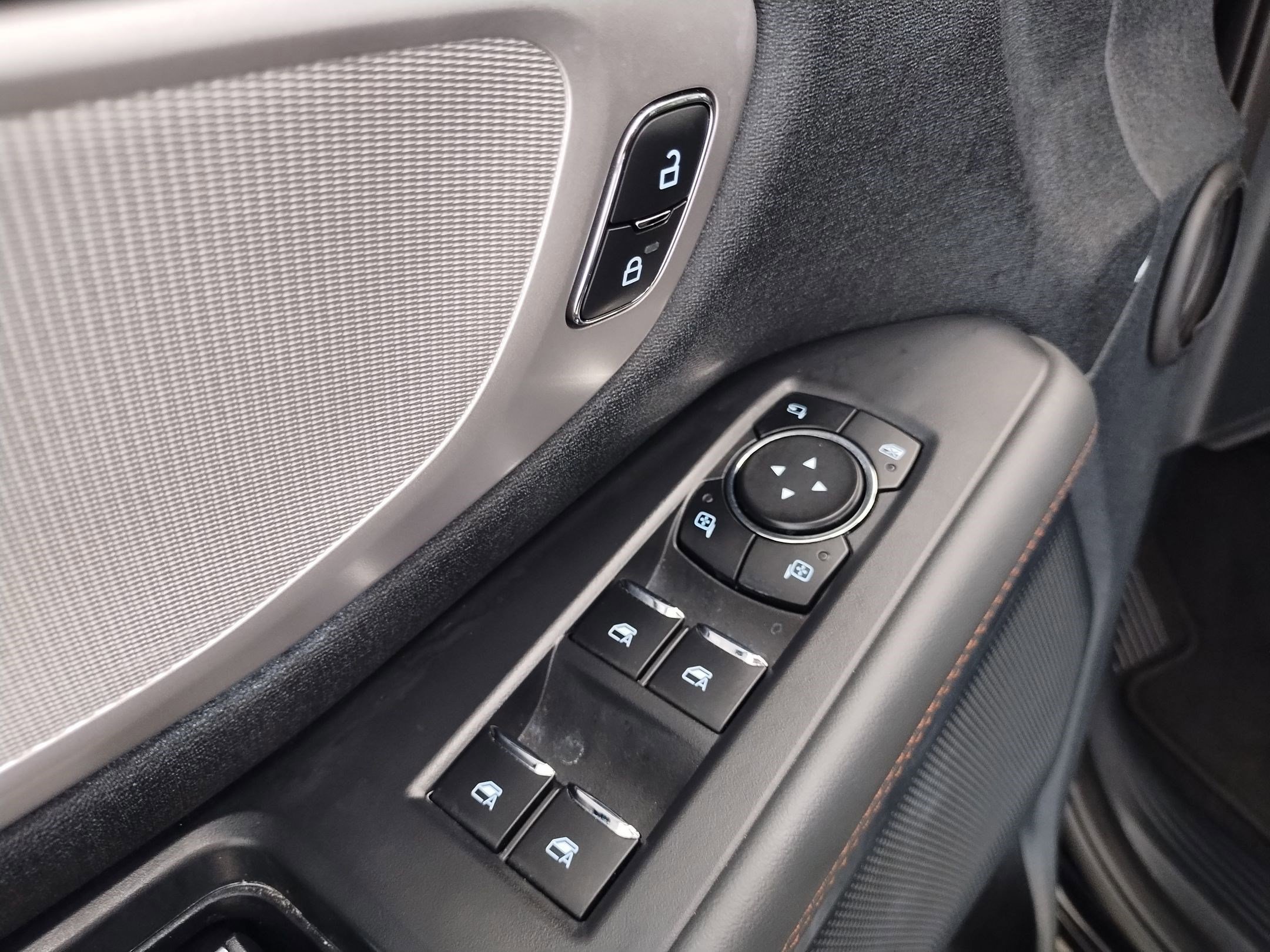 Certified 2025 Ford Expedition Active image 23