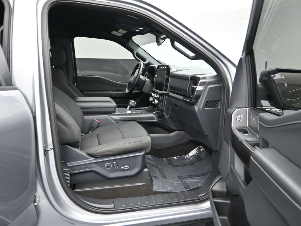 Certified 2021 Ford F150 XLT w/ Equipment Group 302A High image 44