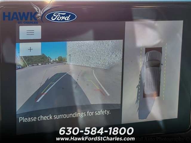 Certified 2022 Ford Explorer XLT w/ Equipment Group 202A image 16