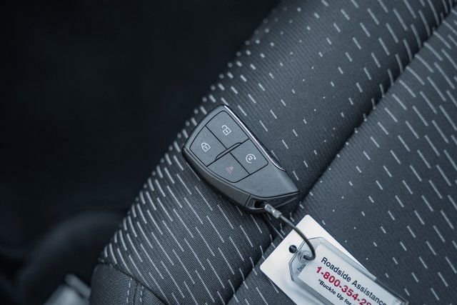 Used 2025 Chevrolet Equinox LT image 47