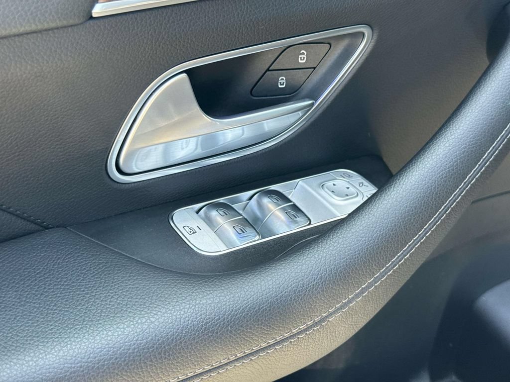 Used 2025 Mercedes-Benz GLE 350 4MATIC image 24