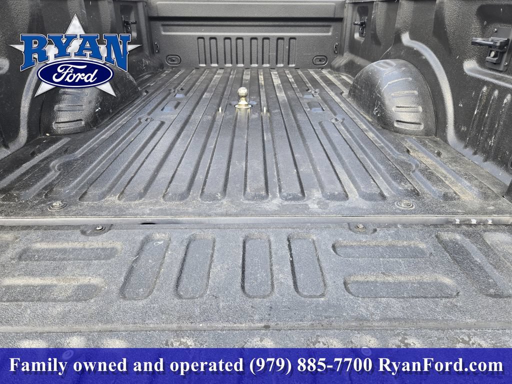 Certified 2022 Ford F350 Platinum w/ FX4 Off-Road Package AWD/4WD image 22