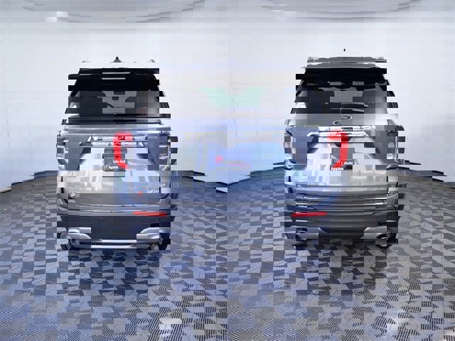 Certified 2023 Ford Explorer Limited w/ Equipment Group 301A image 7