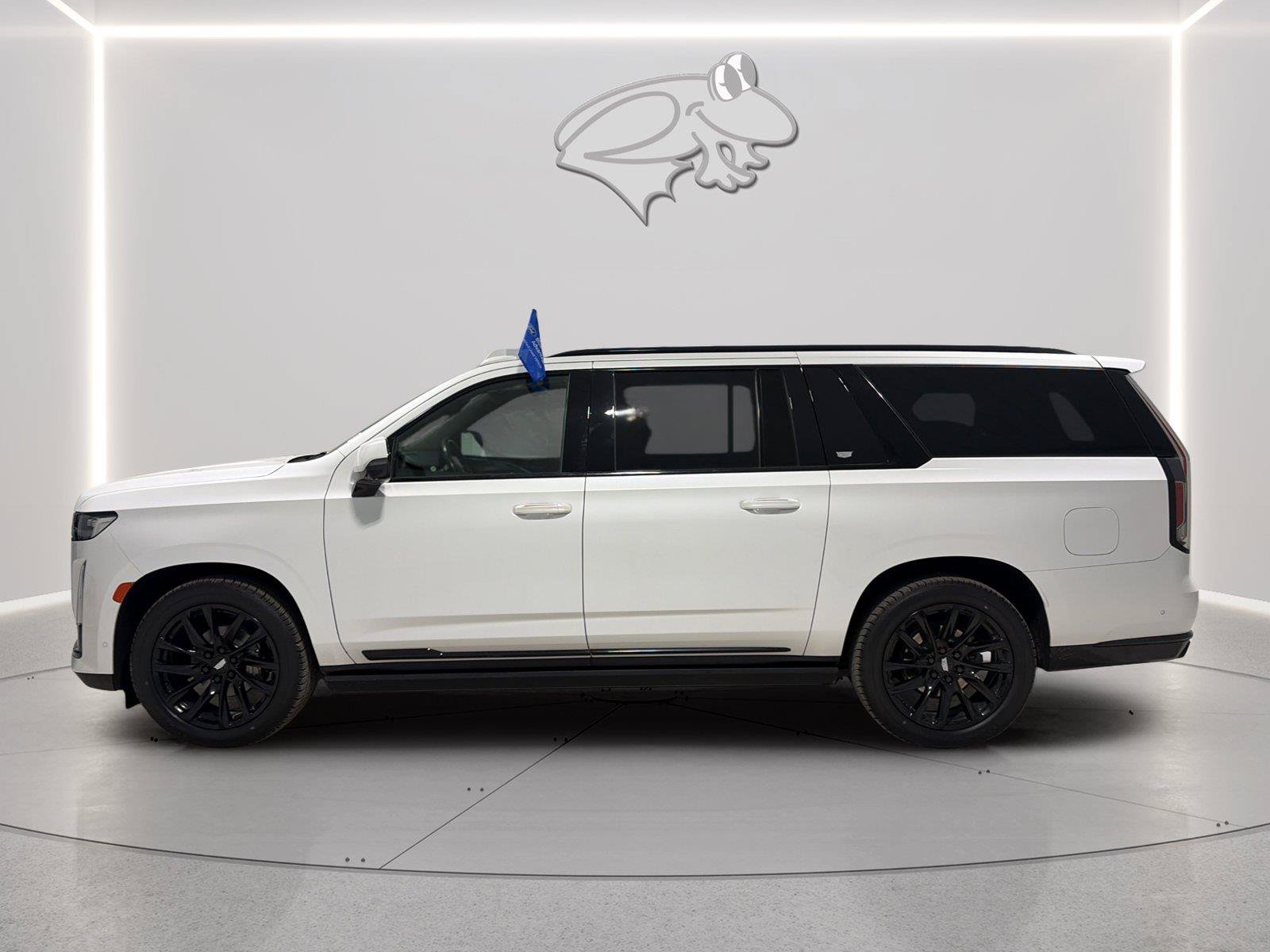 Used 2021 Cadillac Escalade ESV Sport w/ Driver Assist Tech Package AWD/4WD image 2