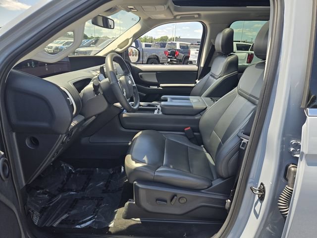Certified 2025 Ford Expedition Active AWD/4WD image 11