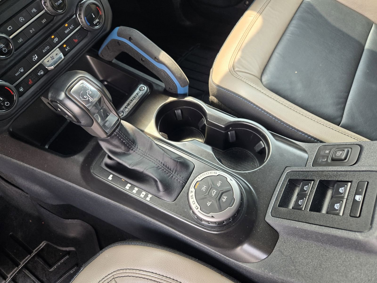 Certified 2022 Ford Bronco Wildtrak AWD/4WD image 18