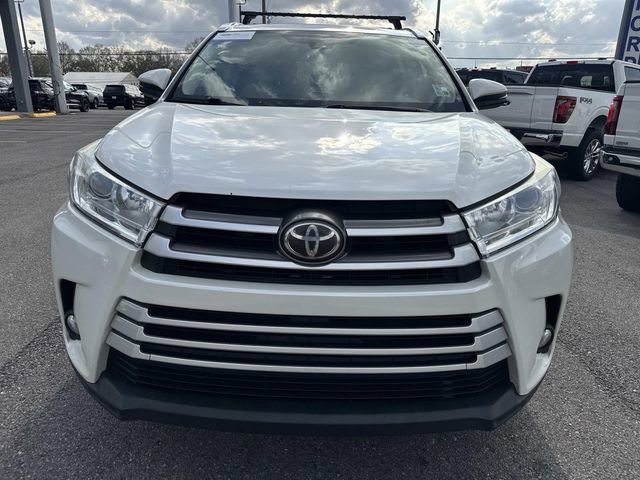 Used 2017 Toyota Highlander XLE image 2