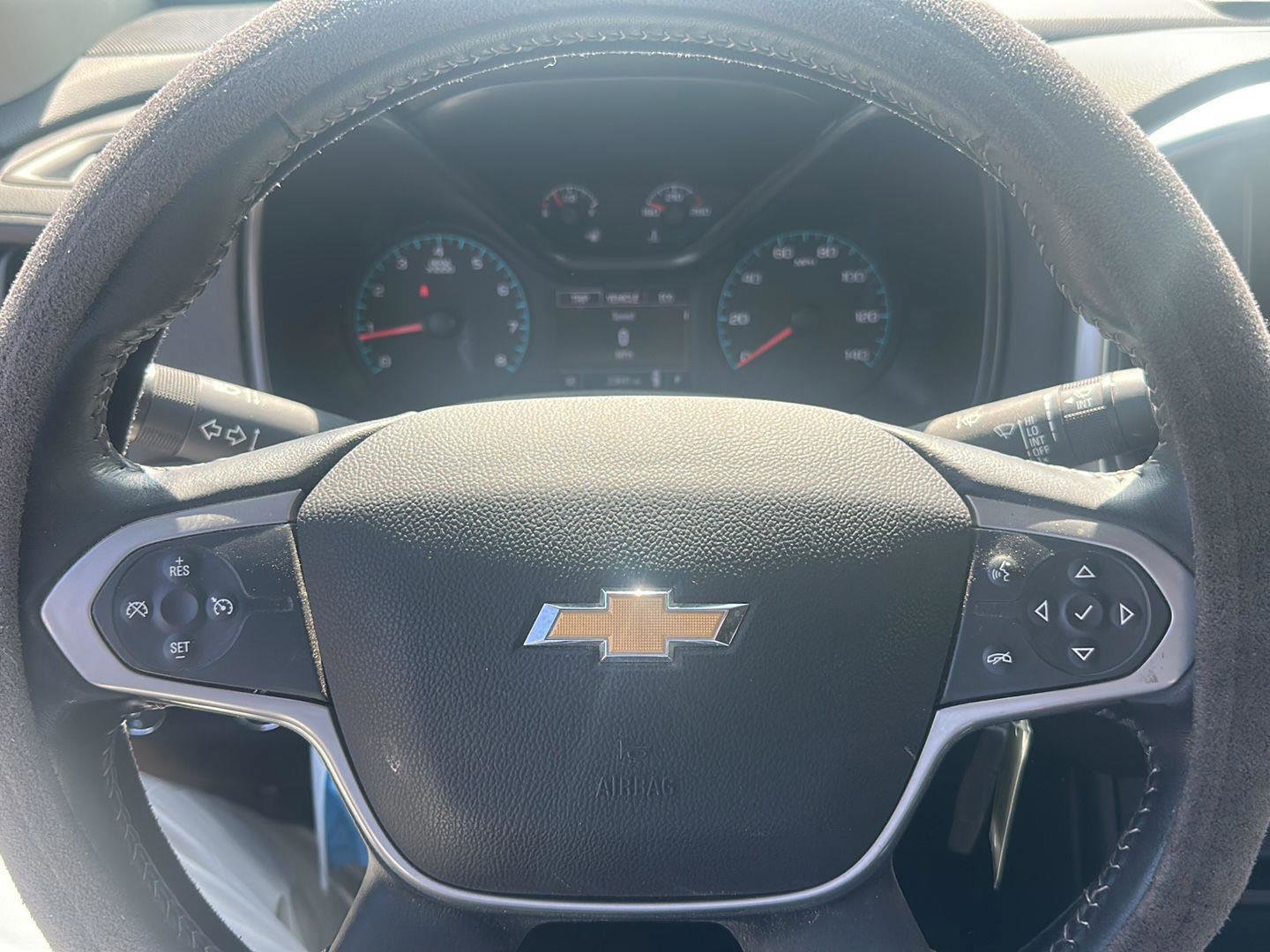 Used 2022 Chevrolet Colorado LT w/ LT Convenience Package AWD/4WD image 13