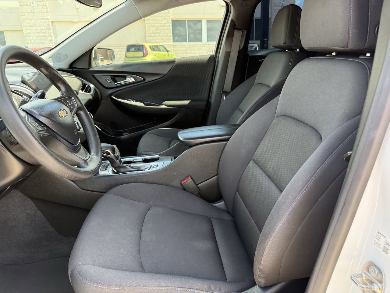 Used 2024 Chevrolet Malibu LT image 23