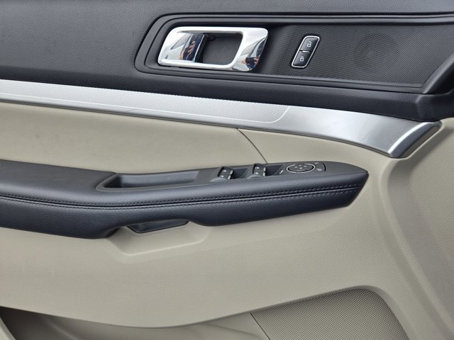 Certified 2018 Ford Explorer FWD image 20