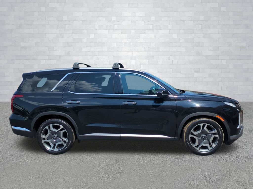Used 2024 Hyundai Palisade Limited AWD/4WD image 3