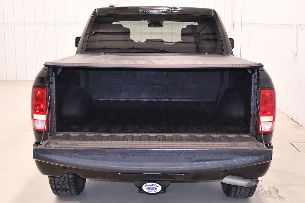 Used 2017 RAM 1500 Express w/ Black Ram 1500 Express Group AWD/4WD image 30
