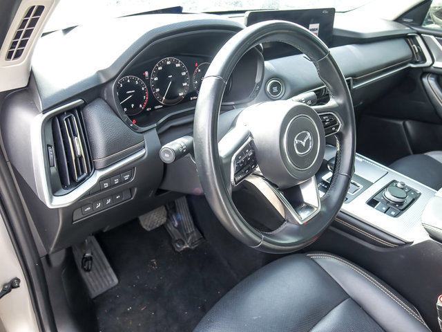 Used 2025 MAZDA CX-90 3.3 Turbo w/ Premium Sport Pkg image 9