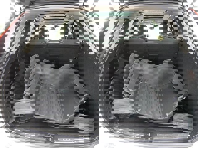 Used 2023 Volvo XC60 B5 Plus image 10