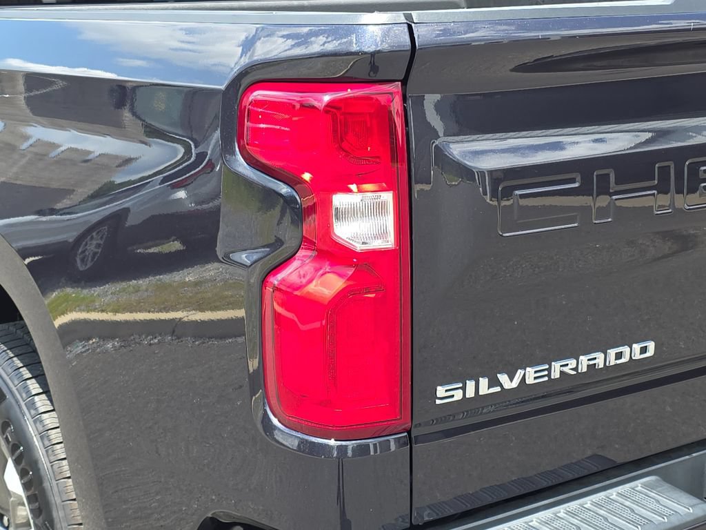 Used 2024 Chevrolet Silverado 1500 High Country w/ Z71 Off-Road Package AWD/4WD image 29