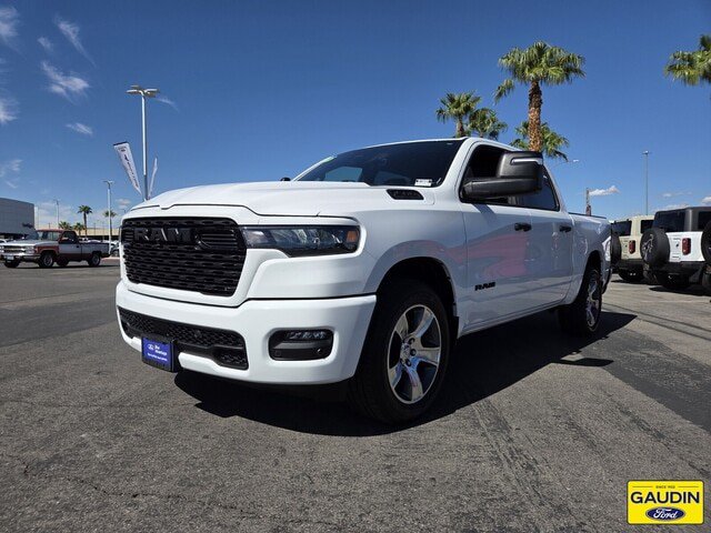 Used 2025 RAM 1500 Tradesman AWD/4WD image 3