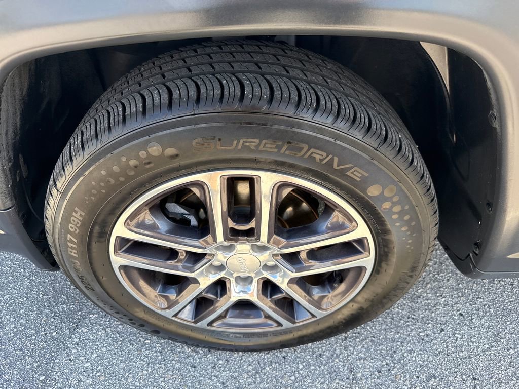 Used 2019 Jeep Compass Latitude image 13