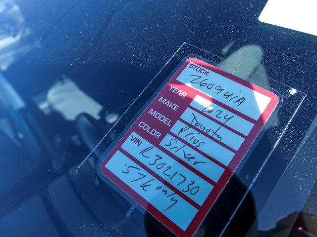 Used 2024 Toyota Prius LE FWD image 28
