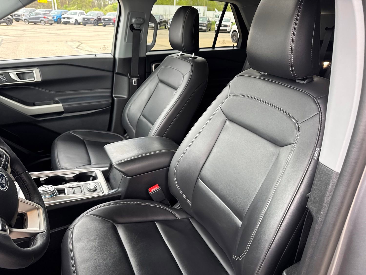 Certified 2023 Ford Explorer XLT w/ Equipment Group 202A AWD/4WD image 26