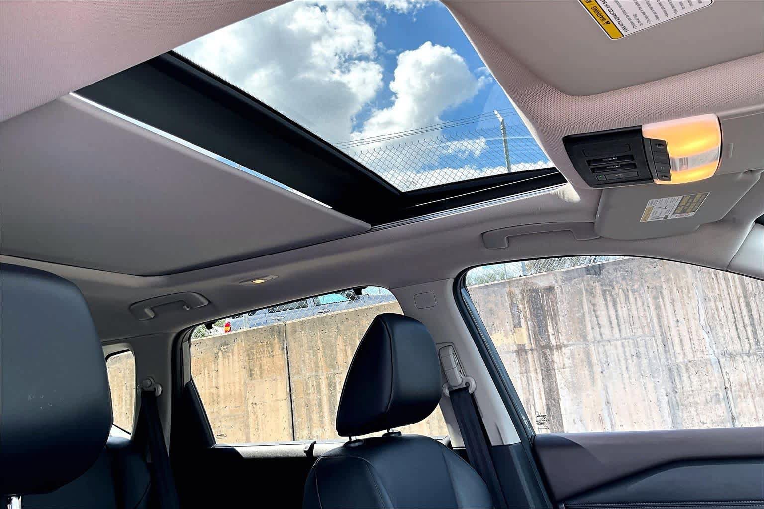 Used 2021 Nissan Rogue SV w/ Premium Package FWD image 14