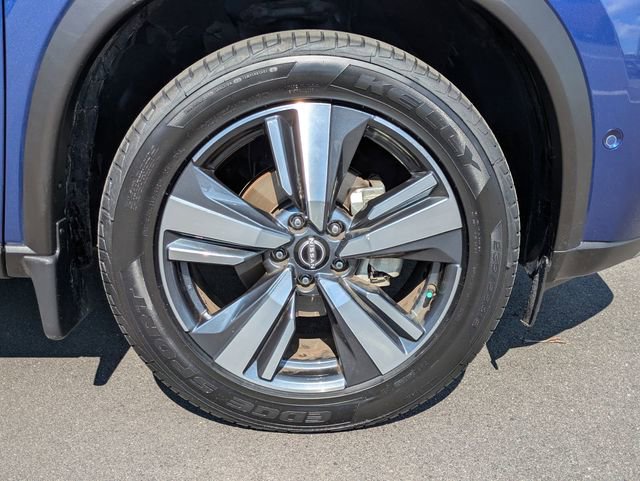 Used 2023 Nissan Rogue Platinum w/ Platinum Premium Package FWD image 11